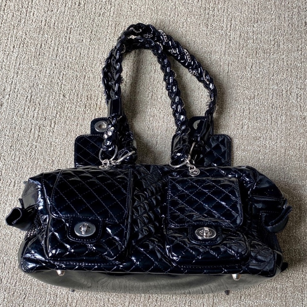 Kwigy-Bo small dog carrier.